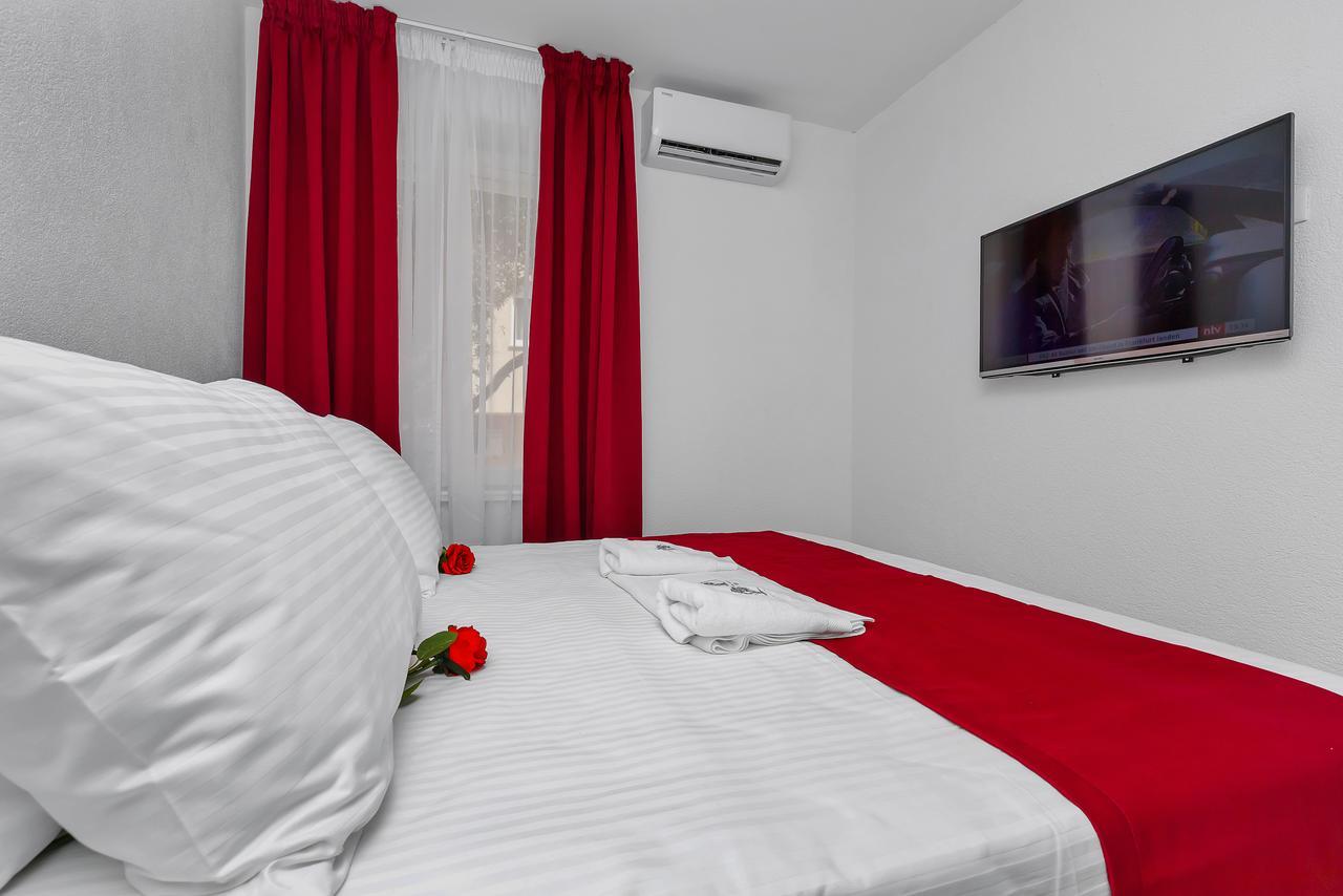 Luxury Rooms Paradise Garden Makarska Exterior foto
